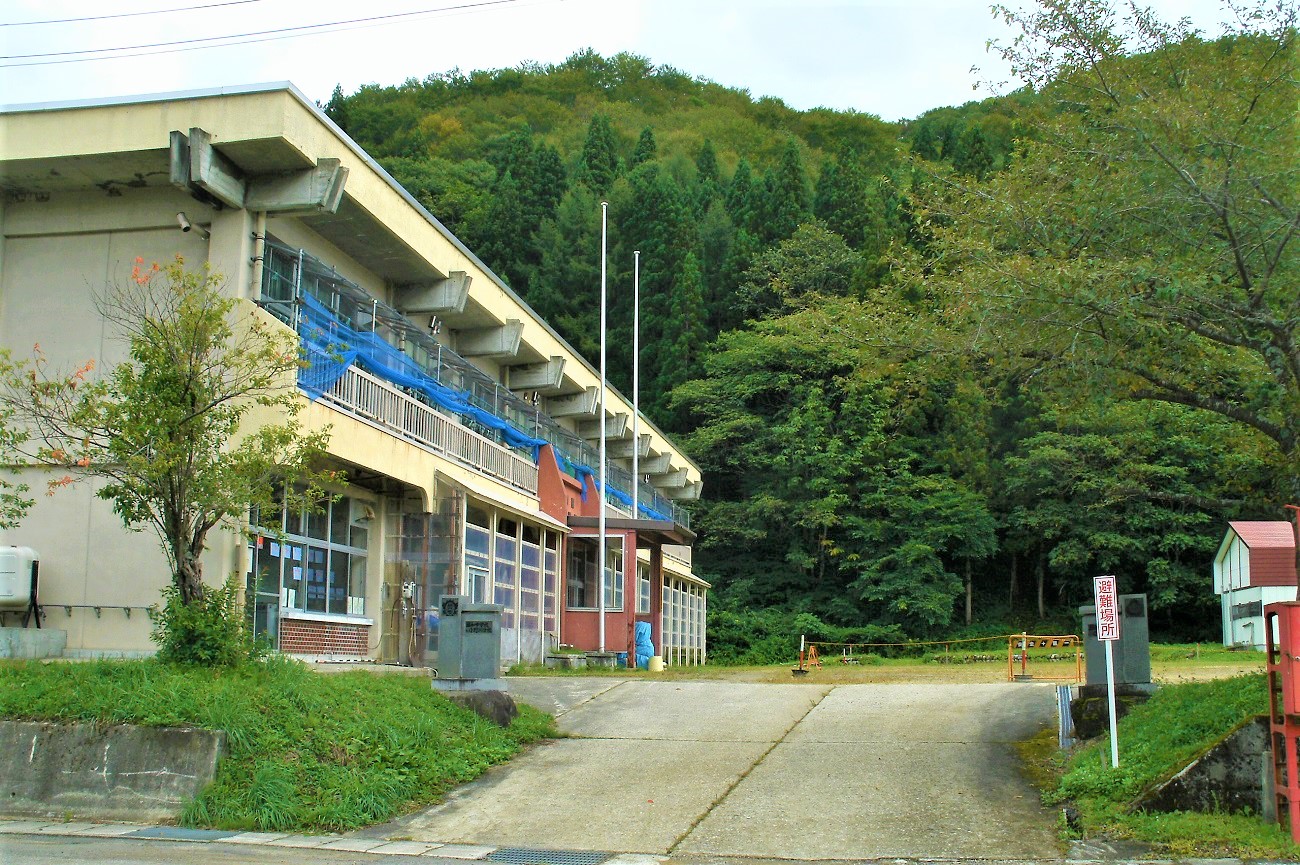 記事昭和村立昭和小学校・中学校 小野川分校　閉校のイメージ画像