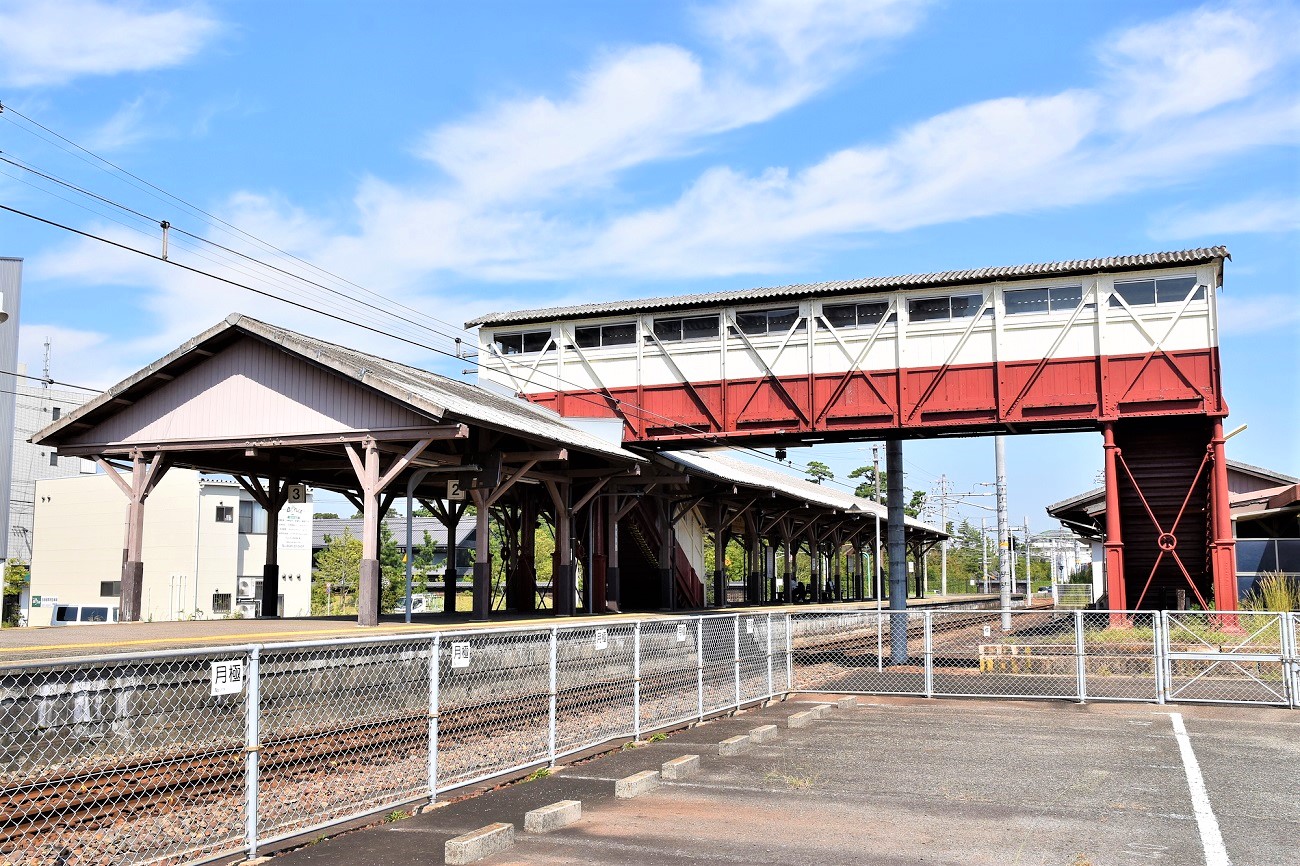 記事武豊線半田駅 跨線橋　引退/撤去のイメージ画像