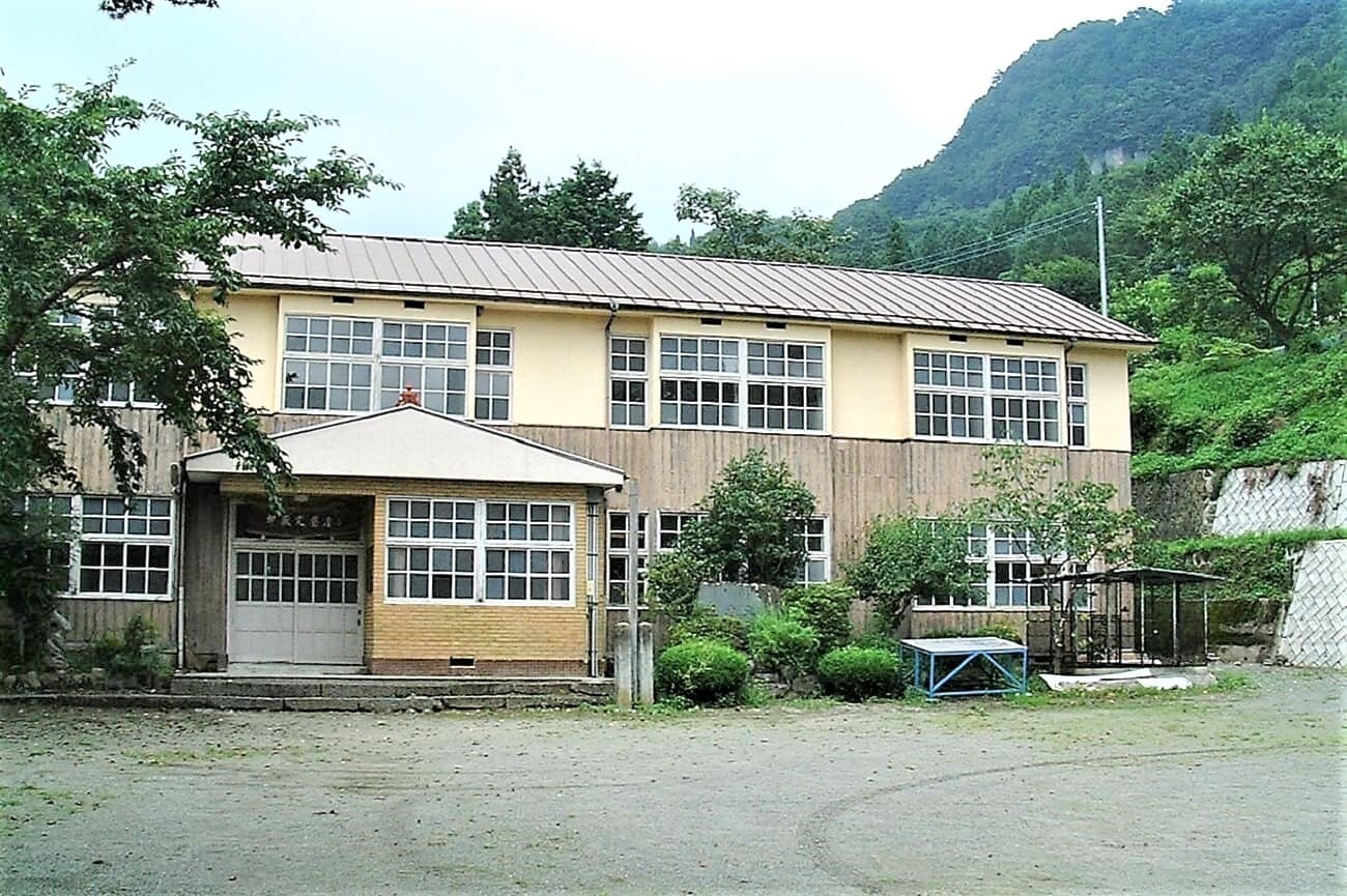 記事甲府市立宮本小学校　閉校のイメージ画像
