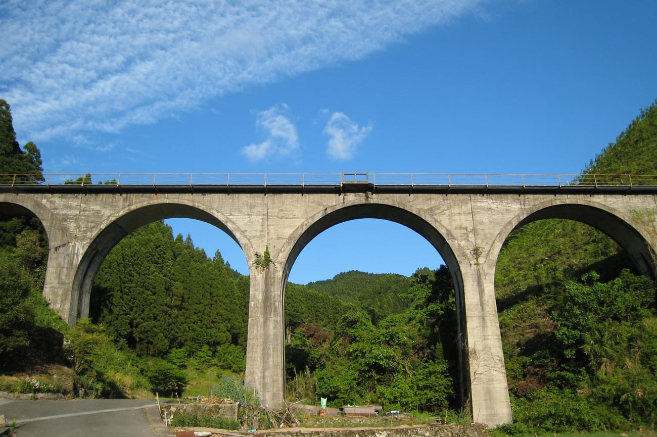 記事宝珠山橋梁のイメージ画像