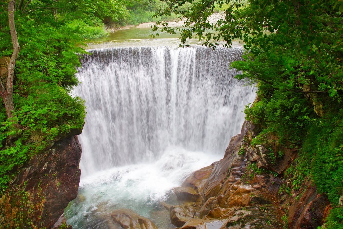 記事湯吹きの滝のイメージ画像