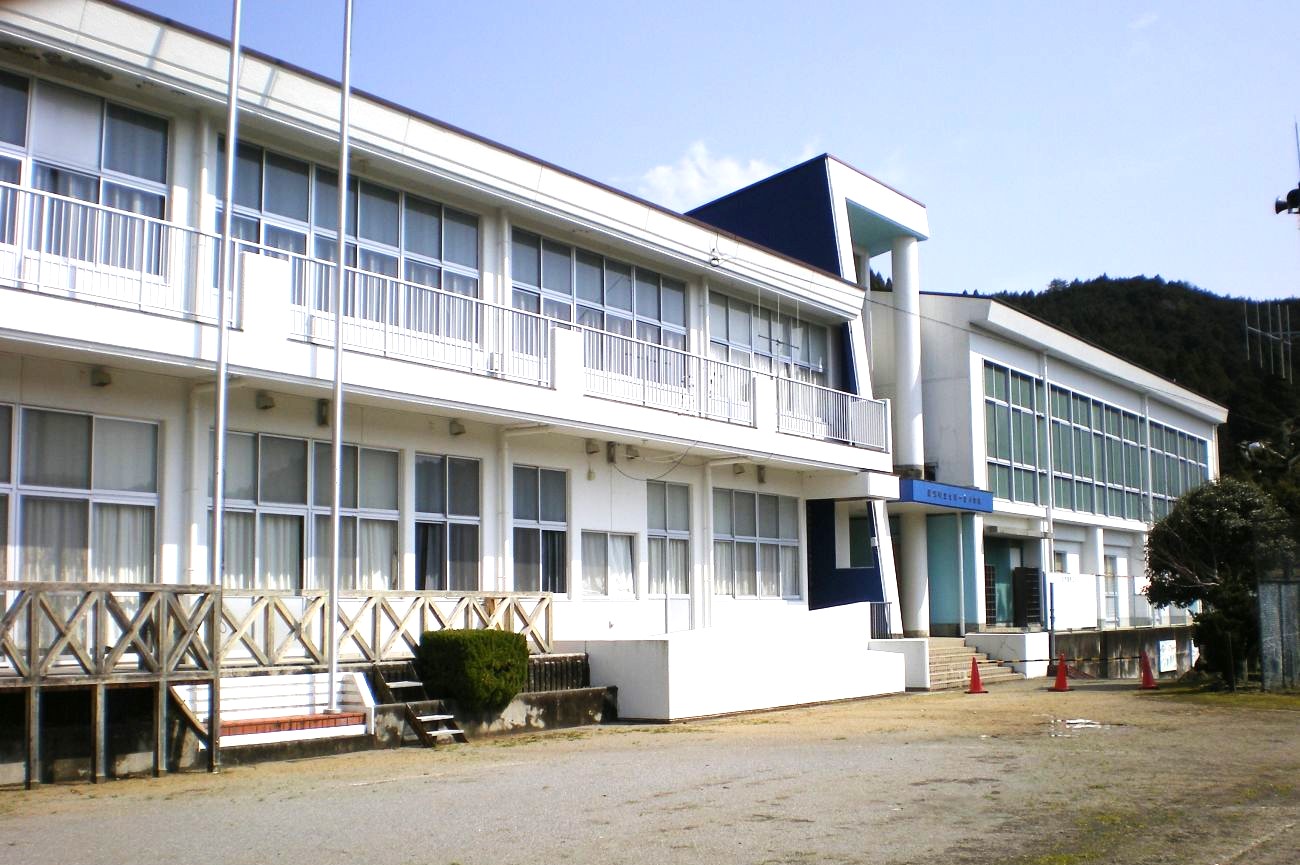 記事鳳来町立七郷一色小学校　閉校のイメージ画像