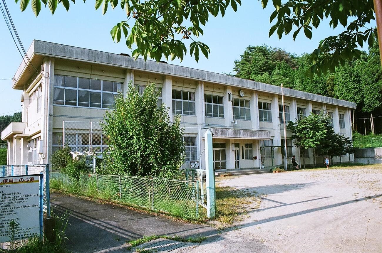 記事南山城村立野殿童仙房小学校　閉校のイメージ画像